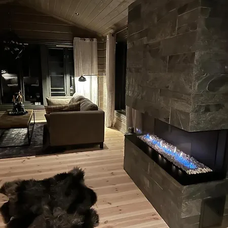Exclusive Cabin With Jacuzzi Holiday home Svingvoll